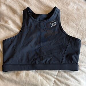 Women's high neck sports bra